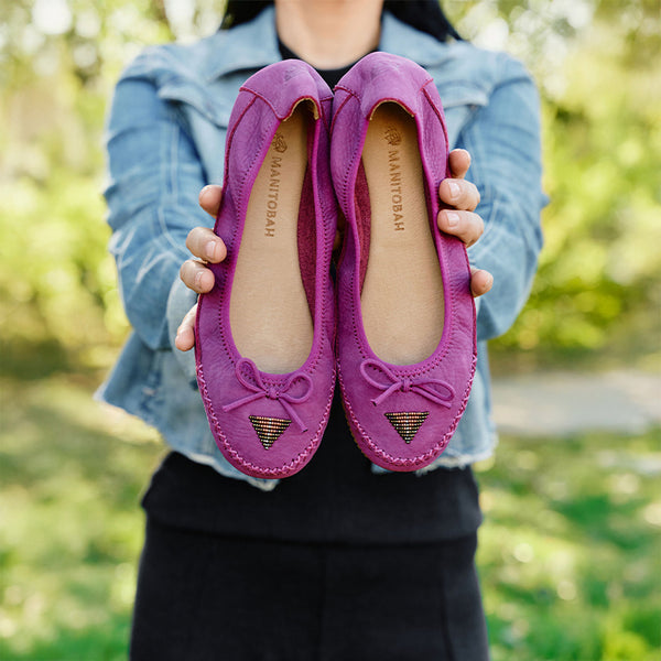 Manitobah Butterfly Flat in Raspberry