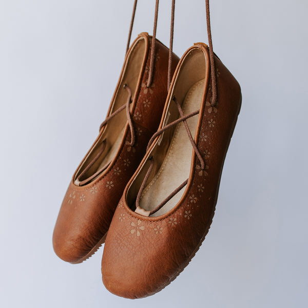 Manitobah Wildflower Ballet Flat in Tobacco