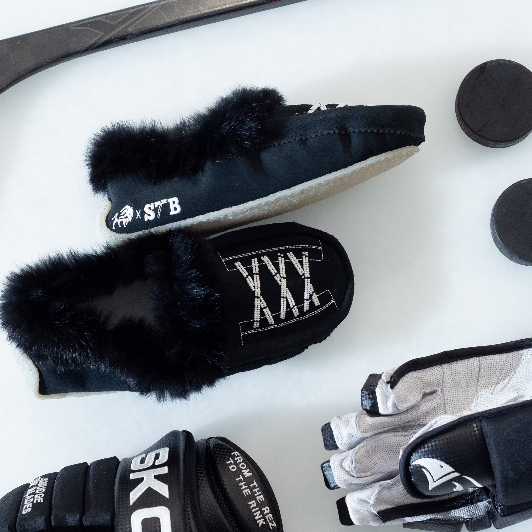 Manitobah x Smudge The Blades Slipper Moc | Hockey-Inspired