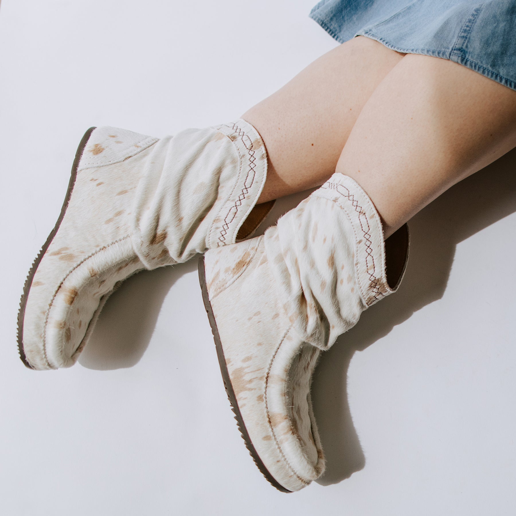 Jeddito Boot Mid Pony Hair | Suede and Embroidery Manitobah USA