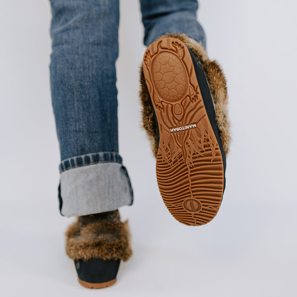 Manitobah Street Moc in Navy/Sunrise Yellow